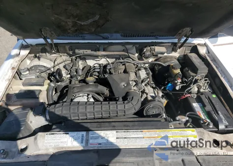 1998 Ford Explorer из США, поврежденный, VIN 1FMZU32X3WZA16877